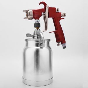 페인트 스프레이 건은 페인트의 막을 조금 더 두껍게 생성합니다